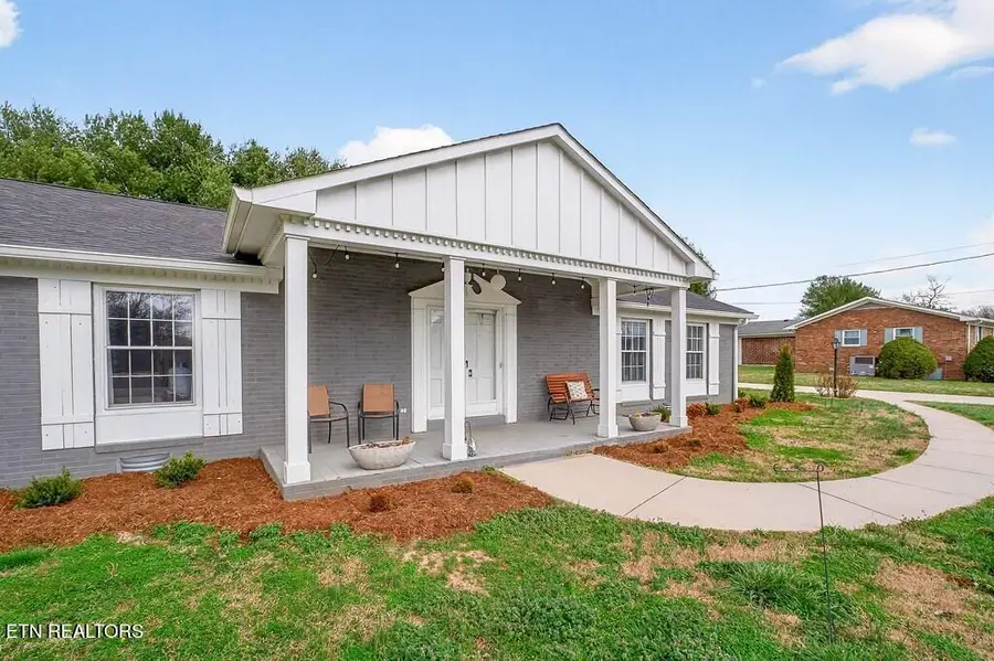 212 Oakland Drive, Sparta, TN 38583 - #3