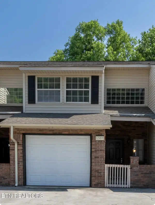 1307 Mountain Meadows Way, Sevierville, TN 37862