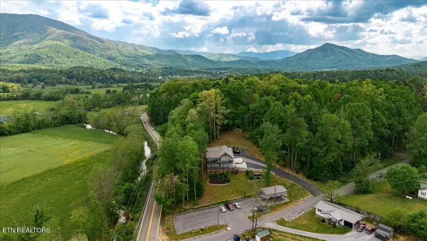 3194 Mcgill Rd, Sevierville, TN 37862