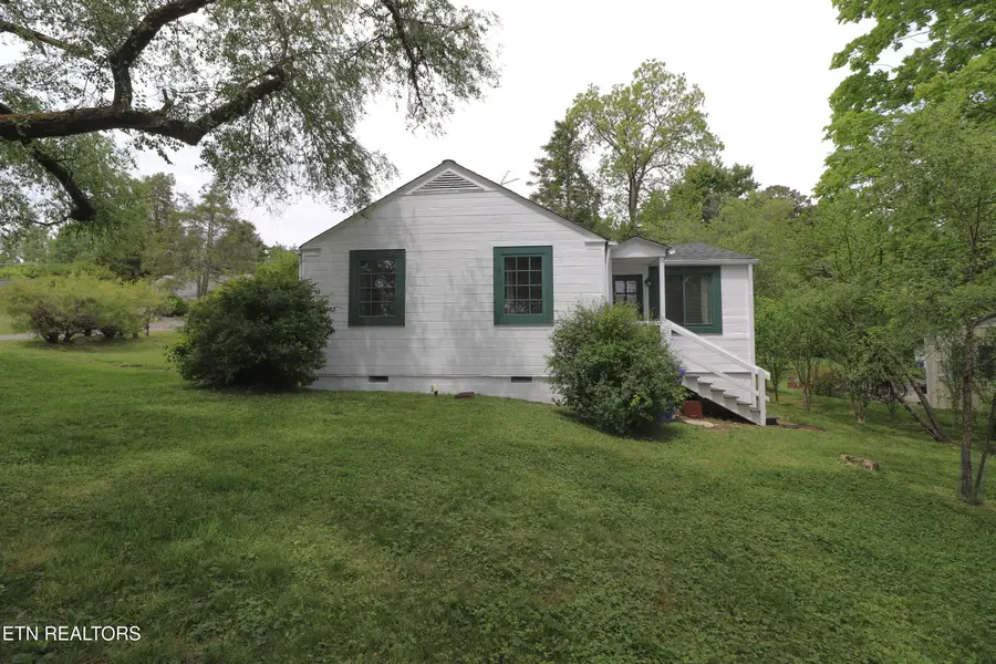 43 W Circle Rd, Norris, TN 37828 - #2