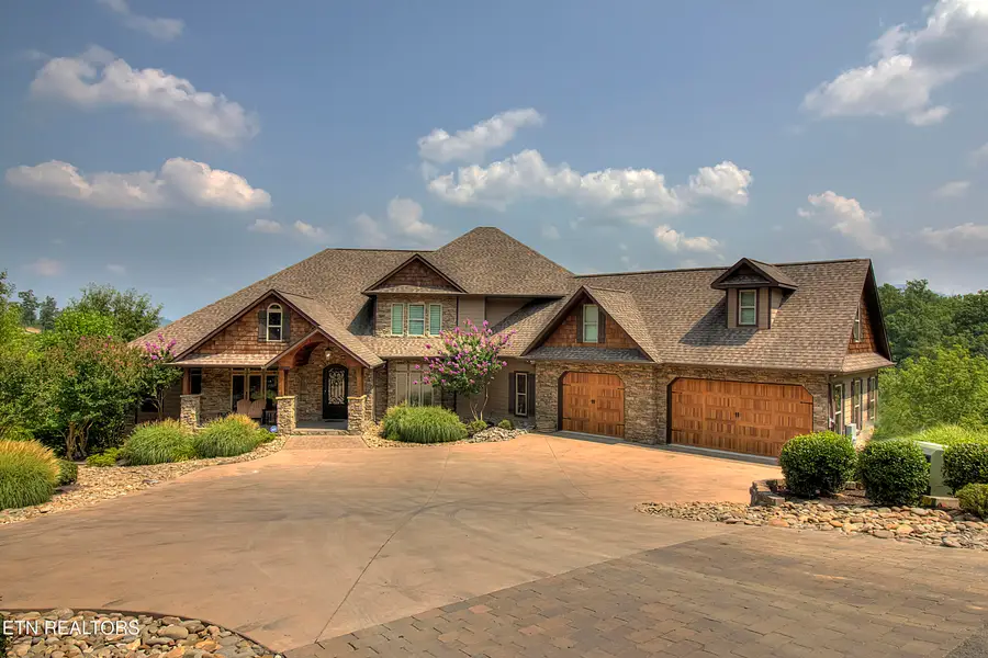 3270 Laurel Cove Tr, Sevierville, TN 37862 - #2