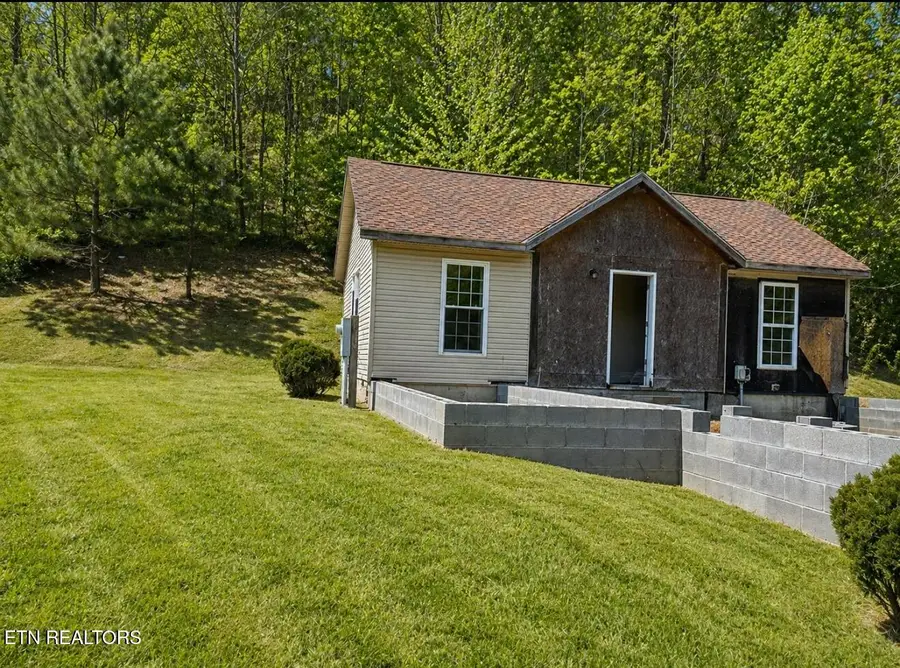 630 Country Estates Rd, Baxter, KY 40806 - #3