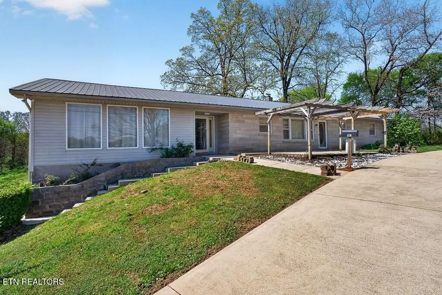 463 Franks Ferry Rd, Sparta, TN 38583 - #2
