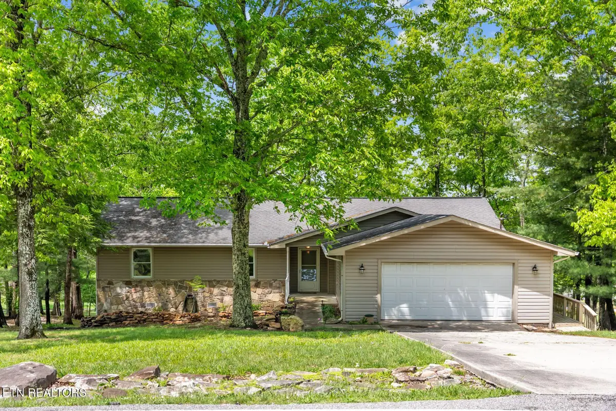 116 Greenwood Rd, Crossville, TN 38558 - #1