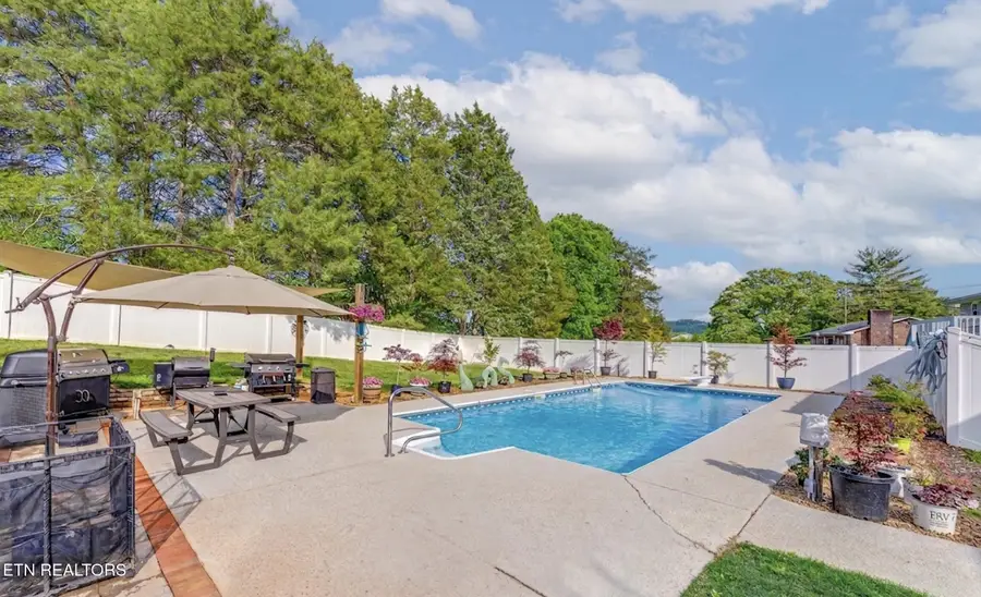 7808 Hallsdale Rd, Knoxville, TN 37938 - #2