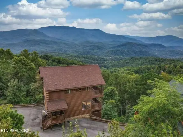 1154 Villa Overlook Way, Gatlinburg, TN 37738