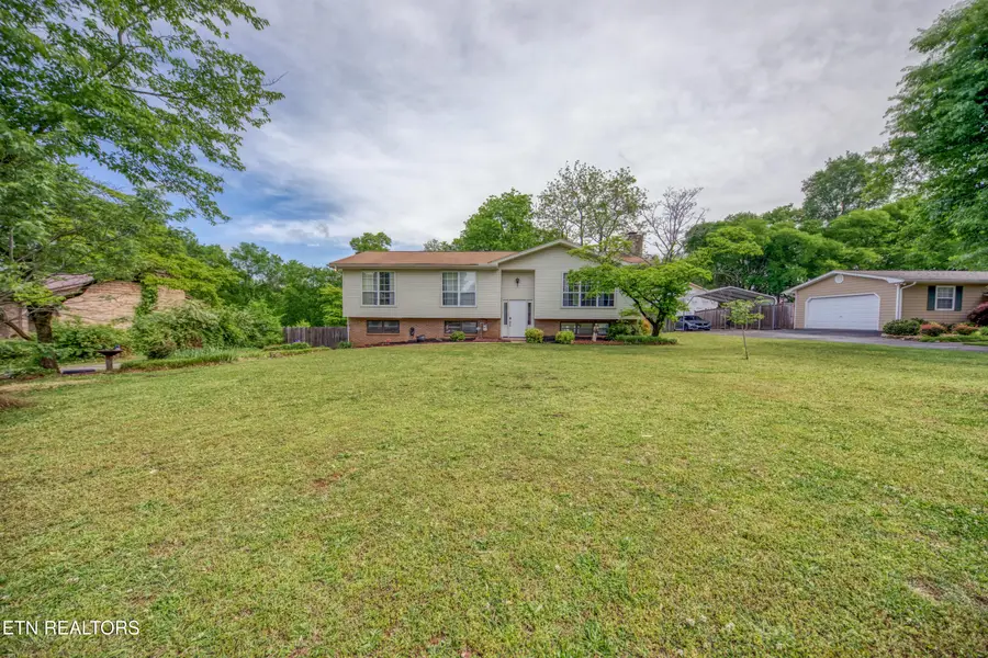 900 Foster Drive, Lenoir City, TN 37772 - #2