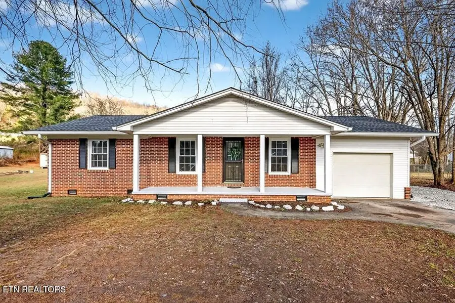 396 Jefferson Ave, Sparta, TN 38583 - #3