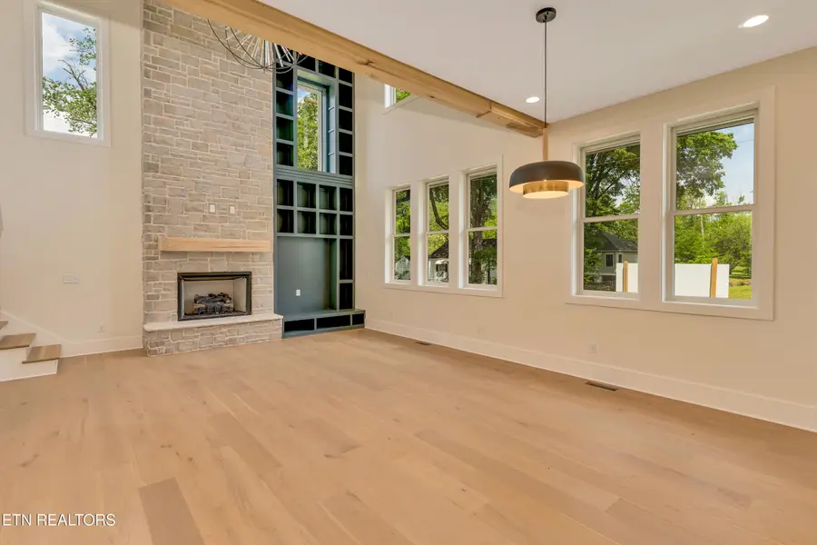 1402 W 55th St, Chattanooga, TN 37409 - #2
