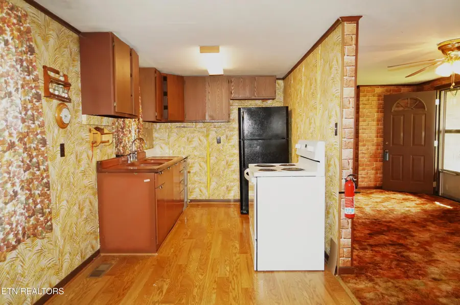 412 Jimtown Rd, Newport, TN 37821 - #2