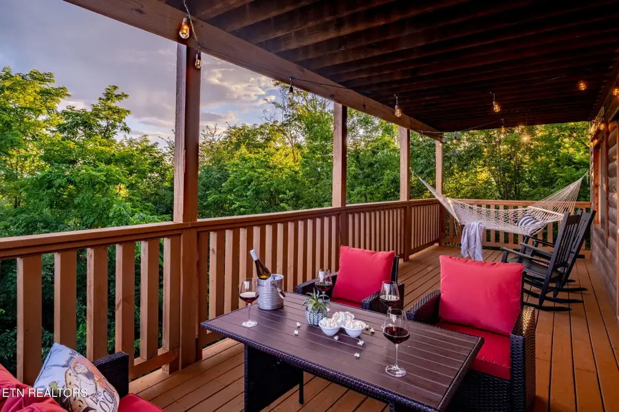2044 Oakmont Drive, Sevierville, TN 37876 - #2