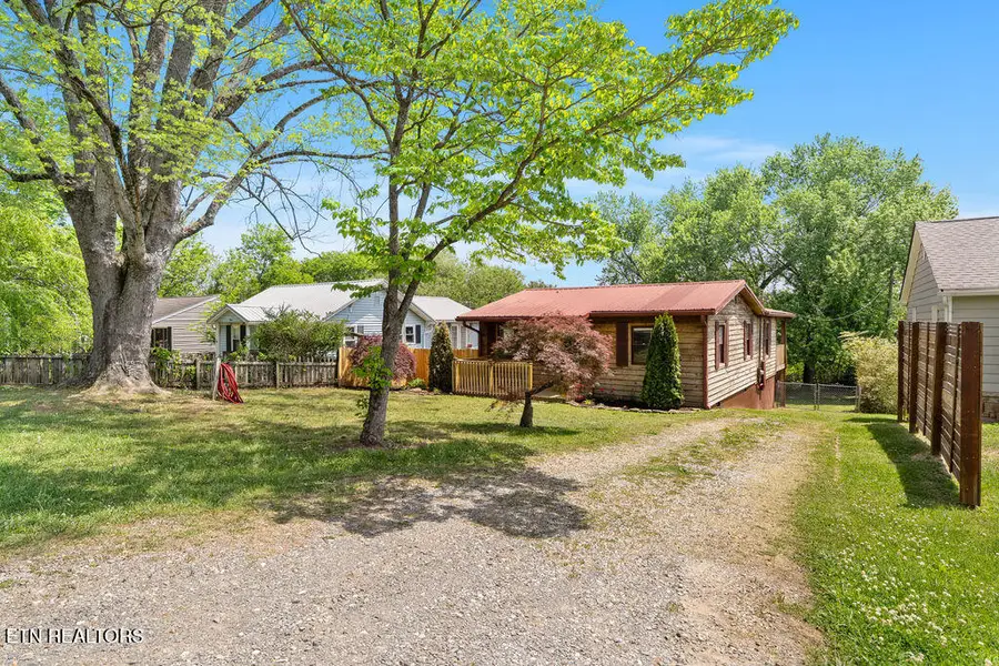 2810 Carson Ave, Knoxville, TN 37917 - #2