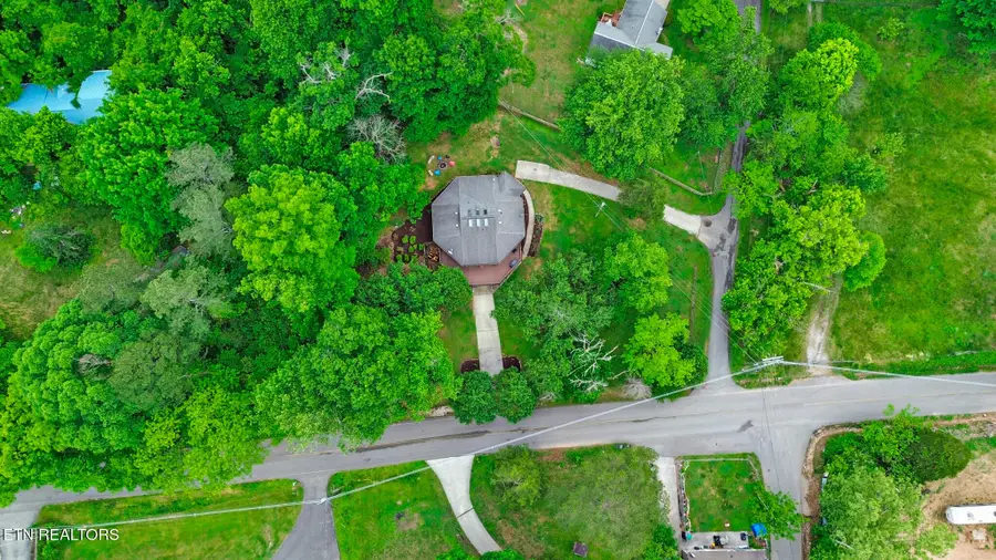 335 Old Tacora Hills Rd, Clinton, TN 37716 - #3