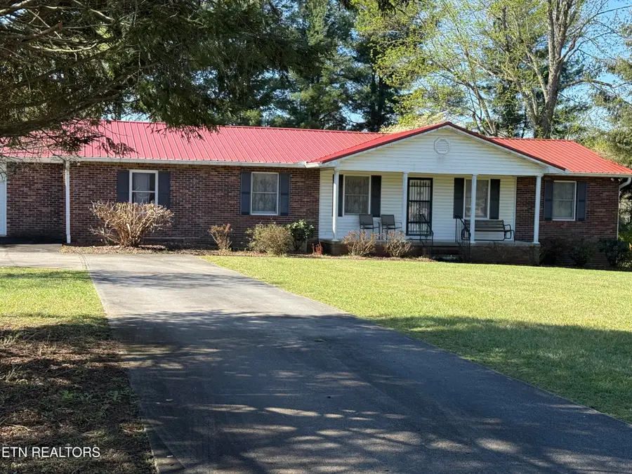 124 Lincoln St, Crossville, TN 38572 - #2