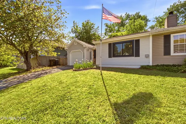 7504 NW Chatham Circle, Knoxville, TN 37909