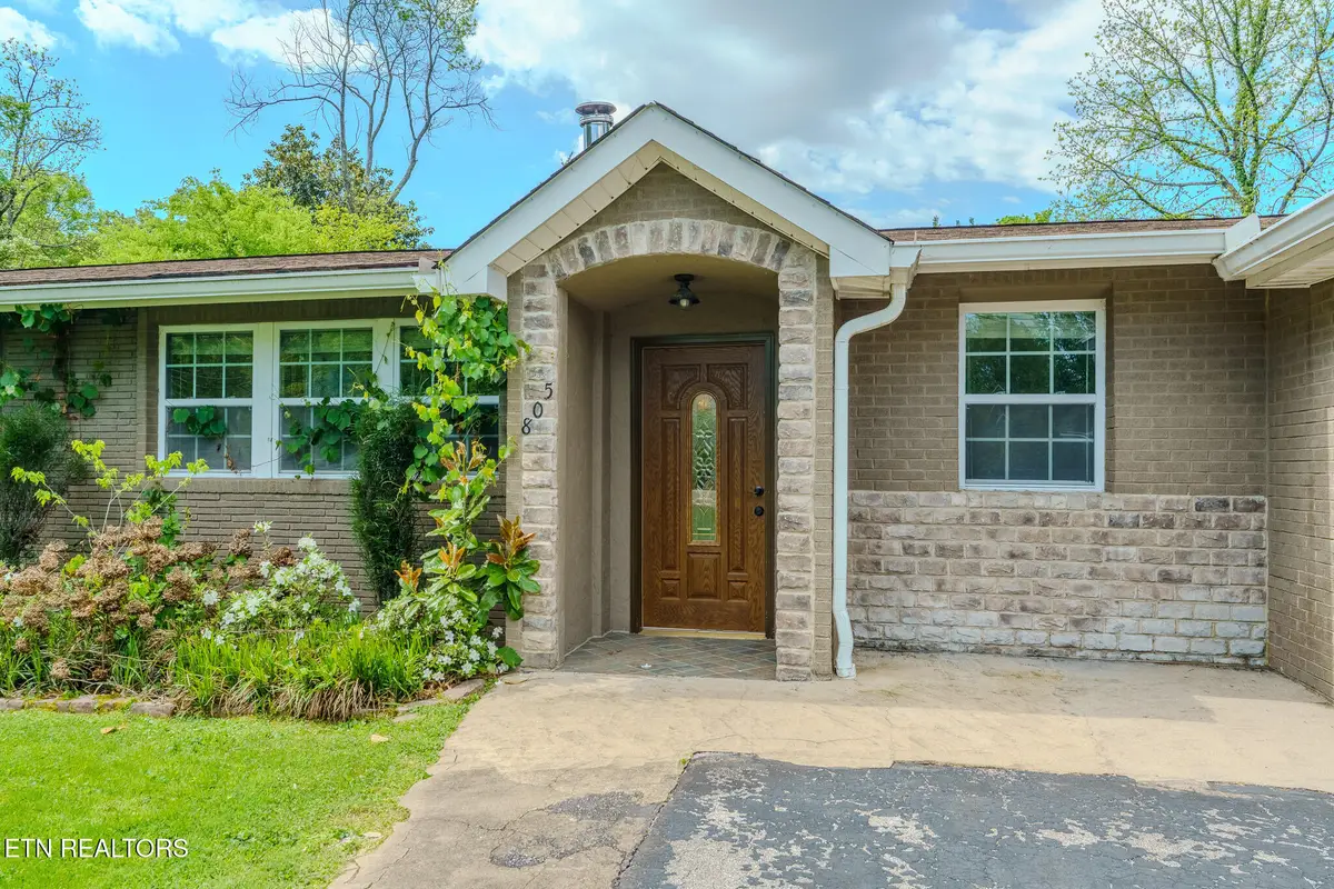 805 Wesley Rd, Knoxville, TN 37909 - #1