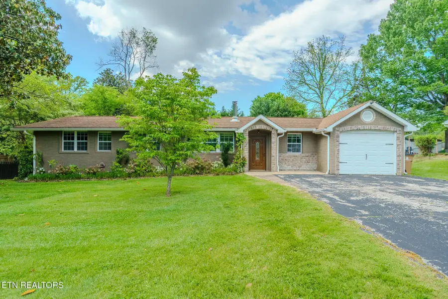 805 Wesley Rd, Knoxville, TN 37909 - #2