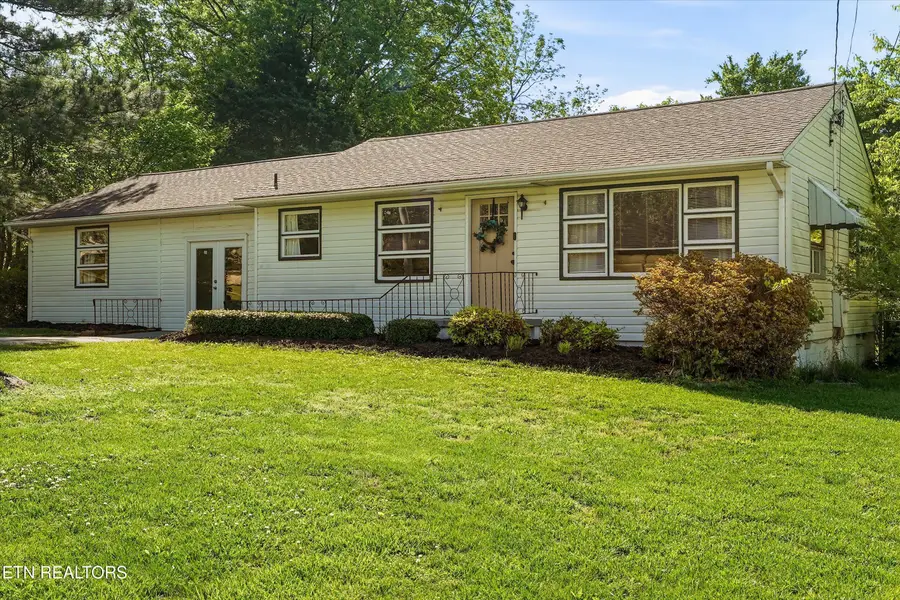 3322 Cunningham Rd, Knoxville, TN 37918 - #2