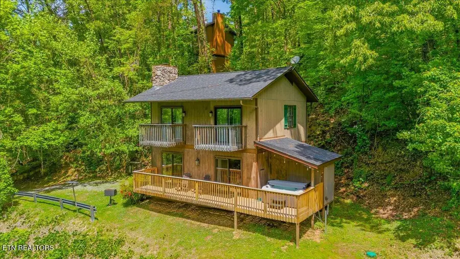 4264 New Pioneer Tr, Pigeon Forge, TN 37863 - #2