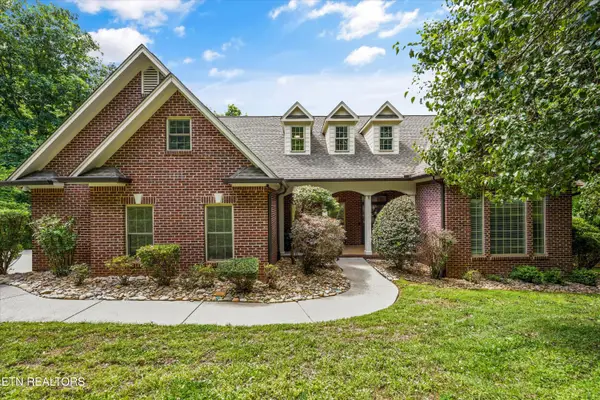 1121 S Sequoyah Drive, Friendsville, TN 37737