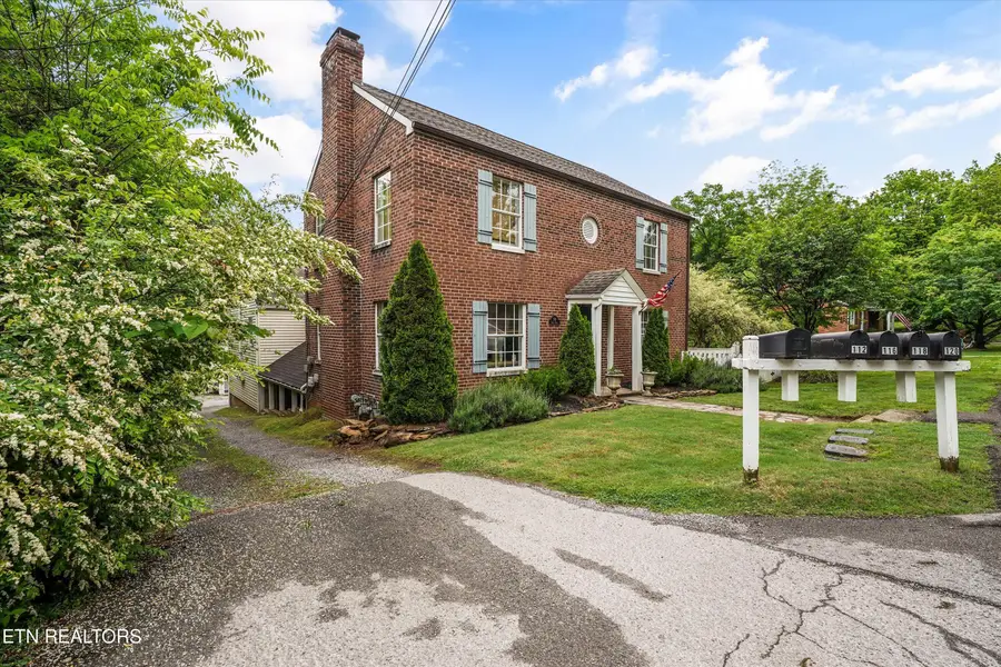 108 S Maple St, Maryville, TN 37803 - #3