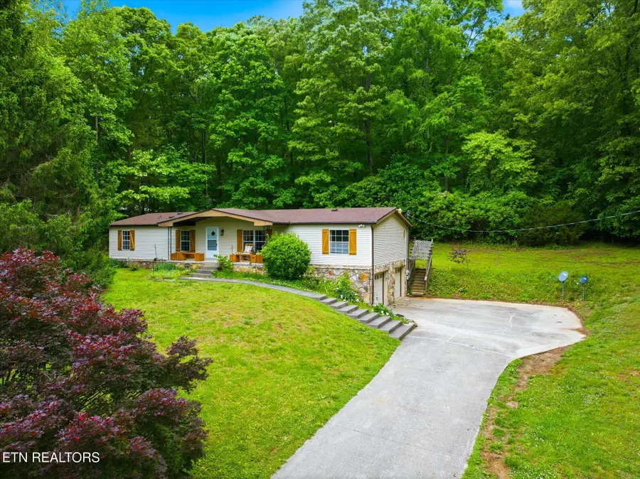 1440 Oren White Rd, Lenoir City, TN 37771 - #2
