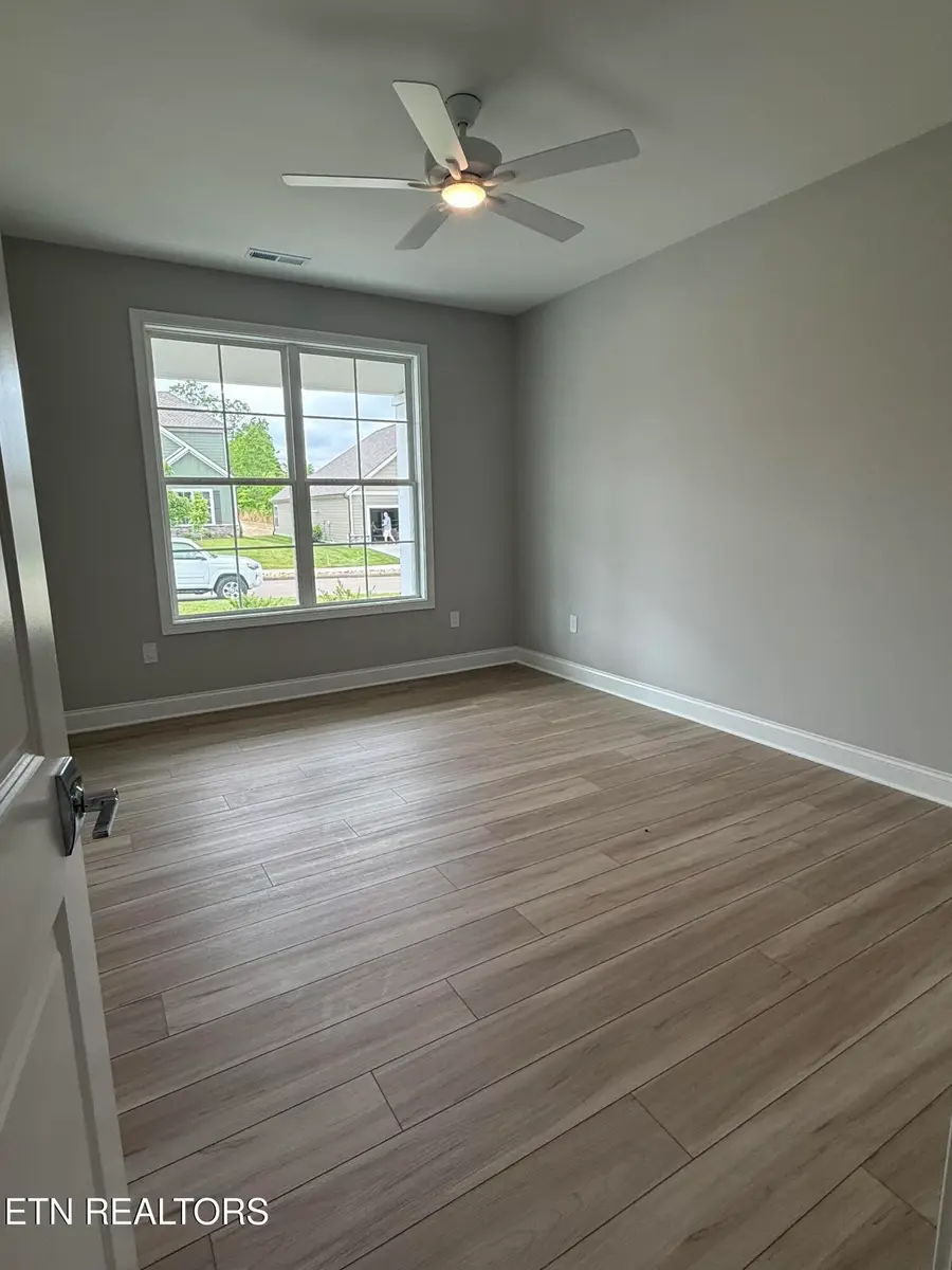 174 Honeysuckle Drive, Lenoir City, TN 37771 - #3