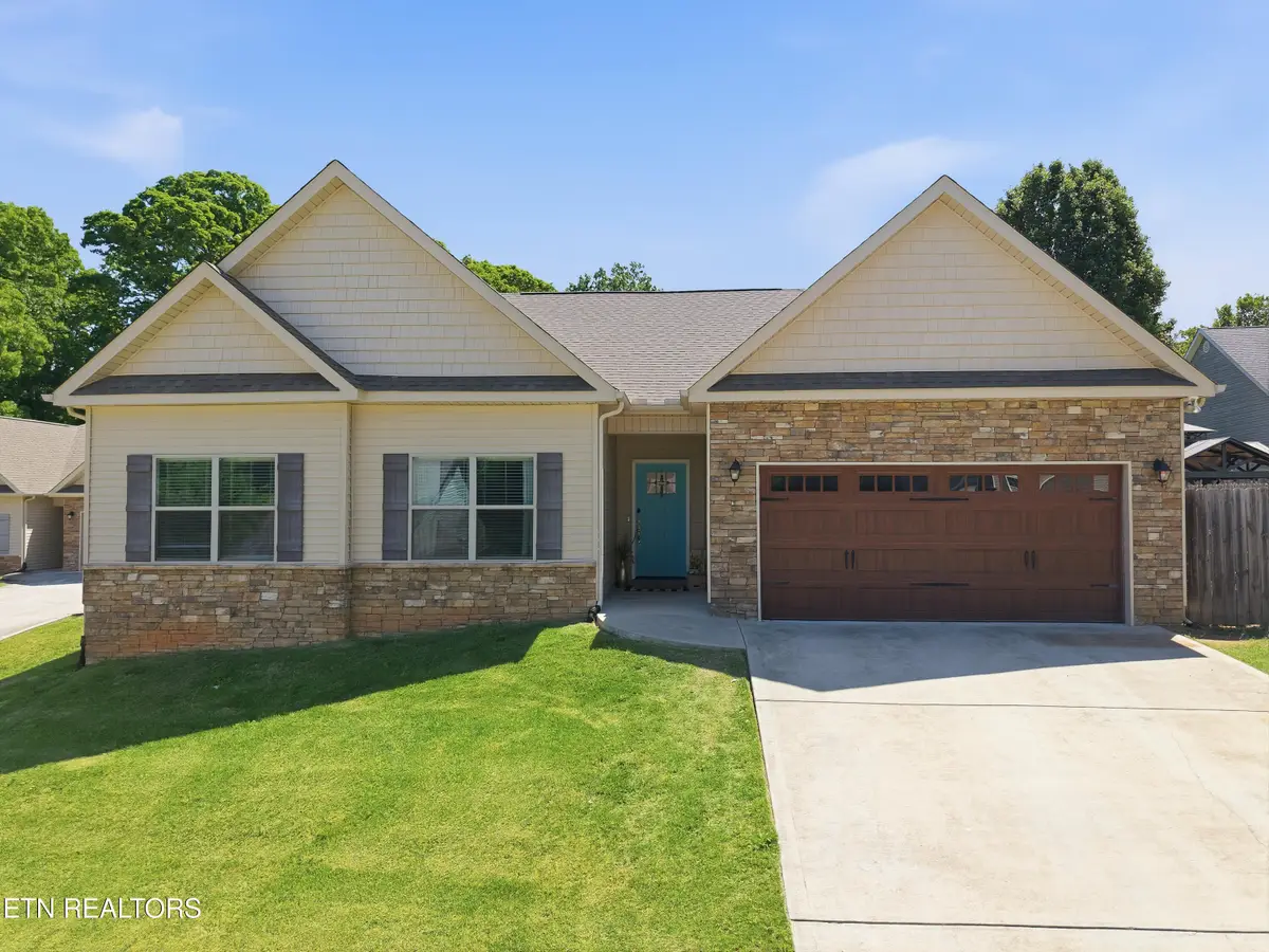 814 Mackenzie Drive, Maryville, TN 37804 - #1