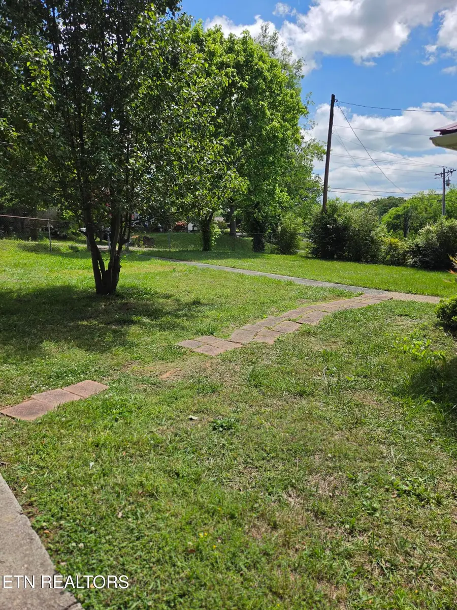 2145 Grey Ridge Rd, Maryville, TN 37801 - #2