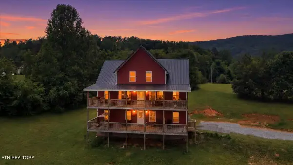 2560 Schisandra Lane, Cosby, TN 37722