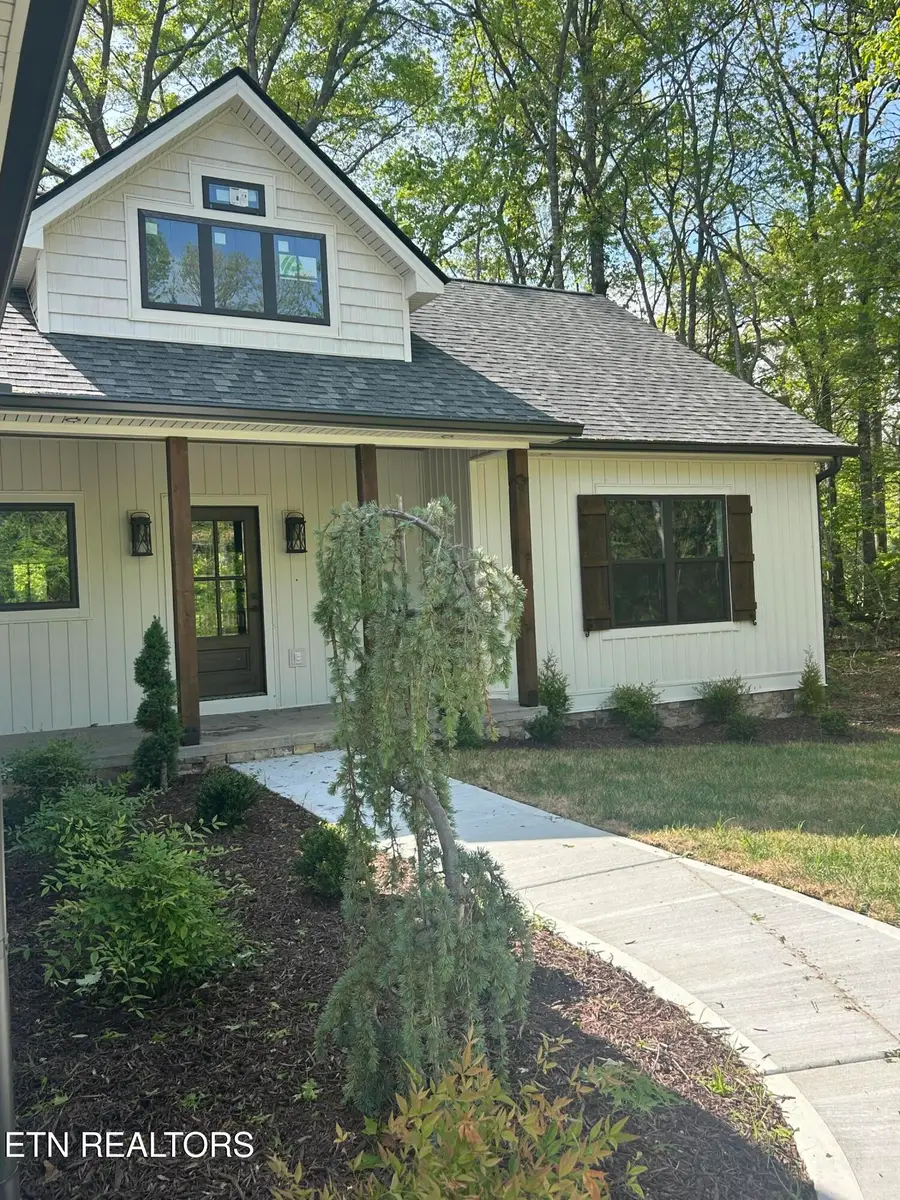 690 Westchester Drive, Crossville, TN 38558 - #2