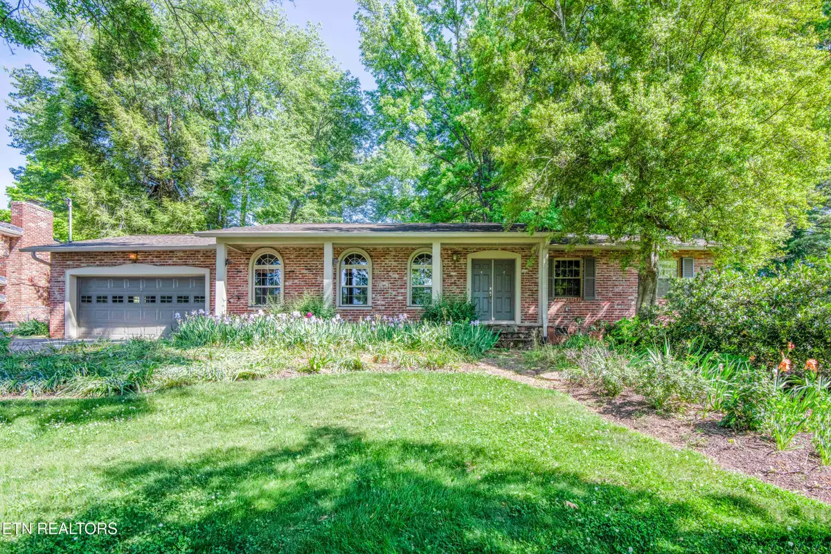9317 Sarasota Drive, Knoxville, TN 37923 - #1