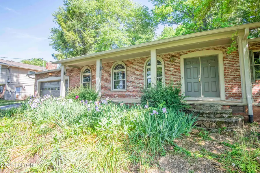 9317 Sarasota Drive, Knoxville, TN 37923 - #2
