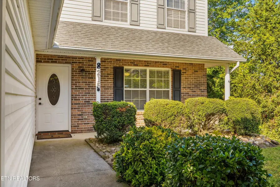 8215 Foxworth Tr, Powell, TN 37849 - #2