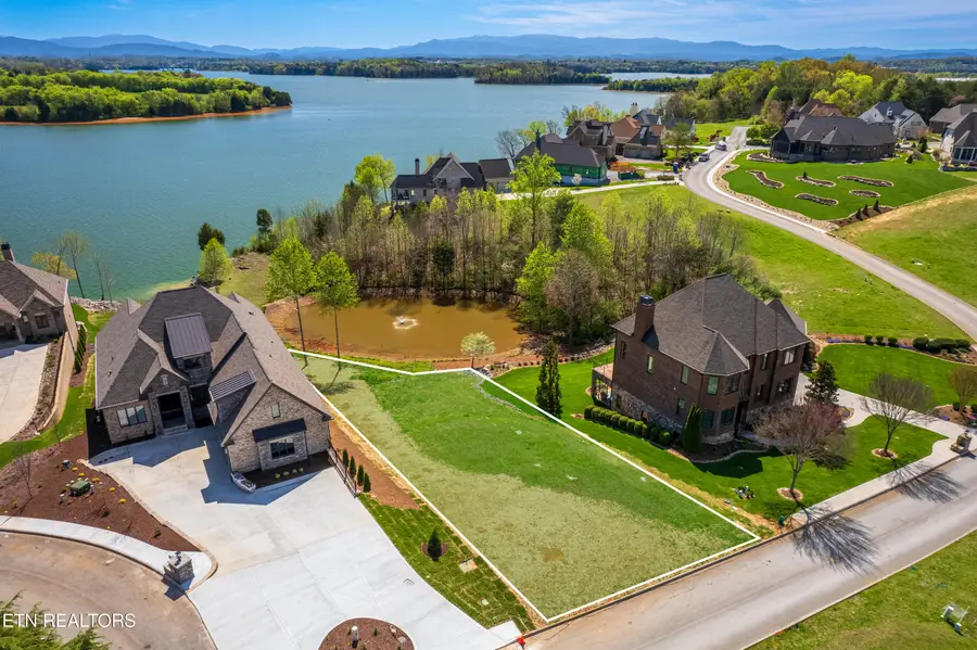 101 Breakers Drive, Vonore, TN 37885 - #2