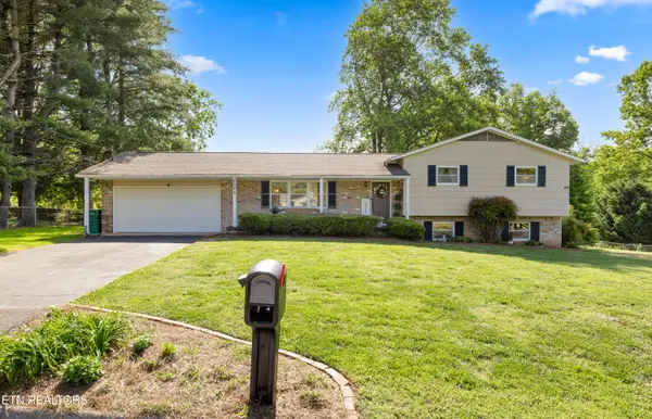 804 Venice Rd, Knoxville, TN 37923