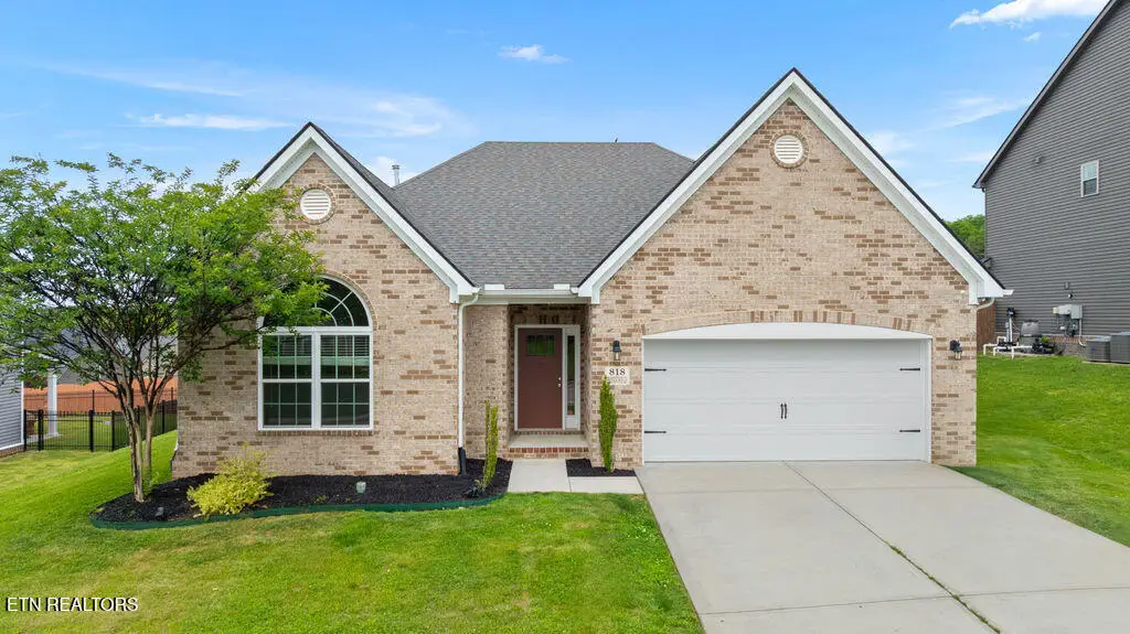 818 Brookwood Lane, Maryville, TN 37801 - #1