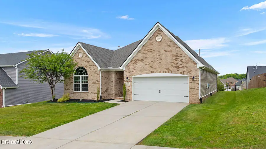 818 Brookwood Lane, Maryville, TN 37801 - #2