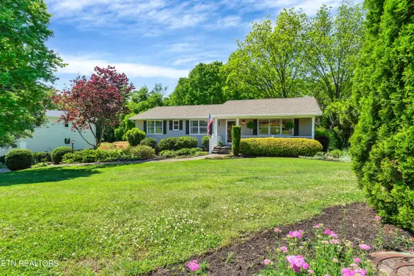 1829 Maggie St, Maryville, TN 37803