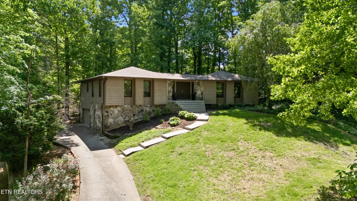 302 Saint Andrews Drive, Knoxville, TN 37934 - #1