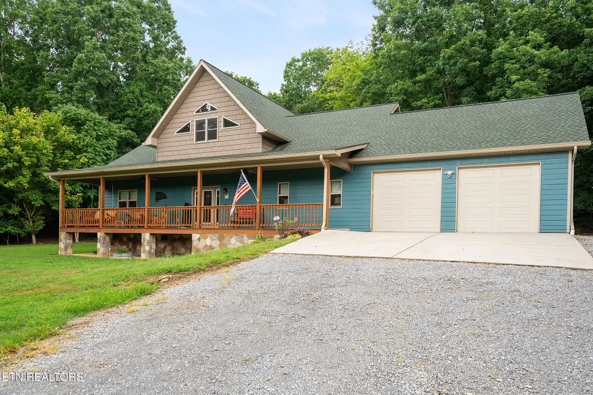 910 English Mtn Rd, Cosby, TN 37722 - #1