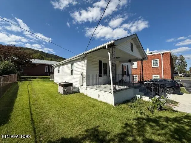 926 W Walden St, Lafollette, TN 37766 - #3
