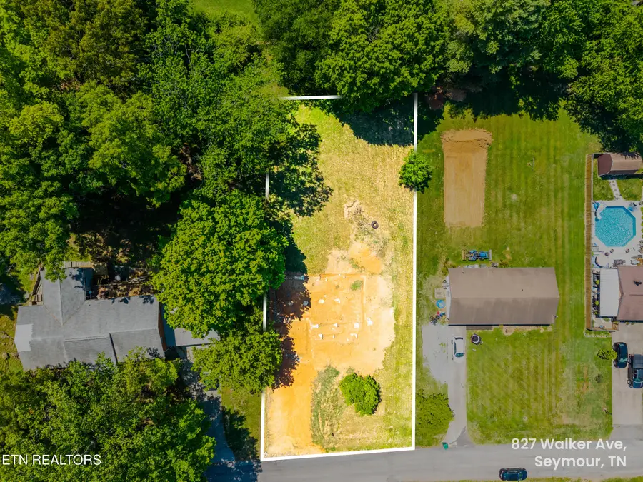 827 Walker Ave, Seymour, TN 37865 - #2