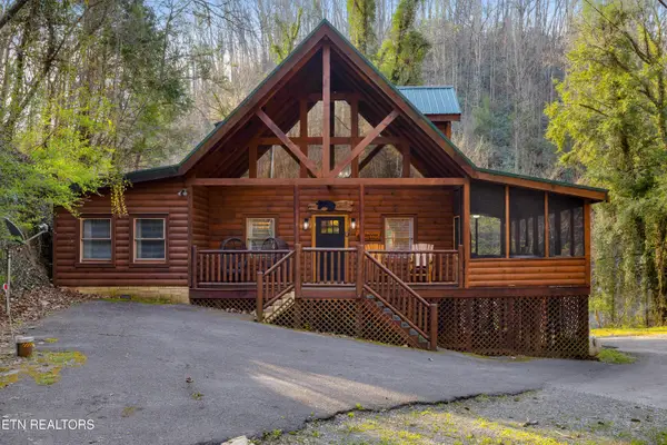 401 King Branch Rd, Sevierville, TN 37876