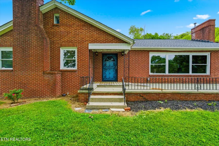5215 E Sunset Rd, Knoxville, TN 37914 - #2