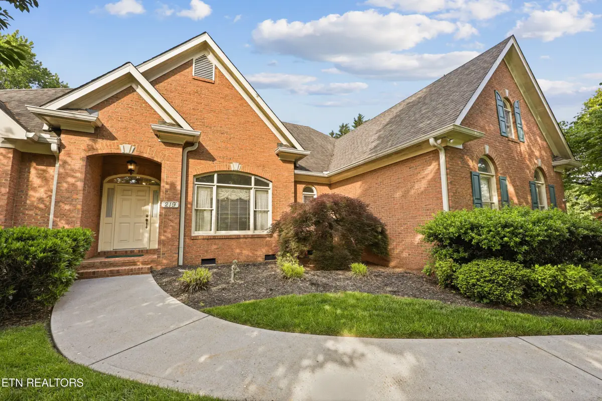 219 Shadowfax Rd, Farragut, TN 37934 - #1
