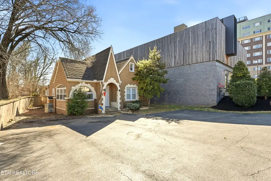 3820 Sutherland Ave, Knoxville, TN 37919 - #2