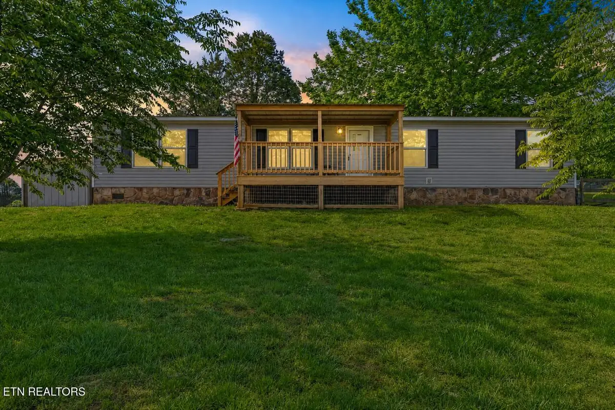 1017 Beardshire St, Sweetwater, TN 37874 - #1