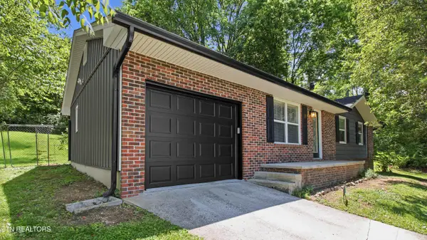 1940 Cecil Johnson Rd, Knoxville, TN 37921