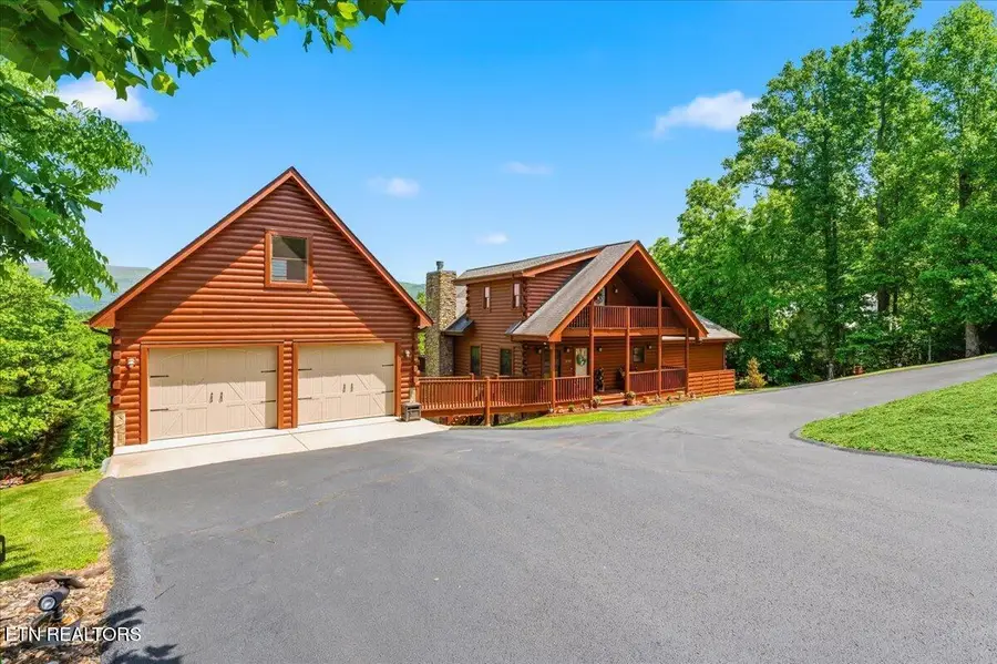 2732 Cayanne Rd, Cosby, TN 37722 - #3